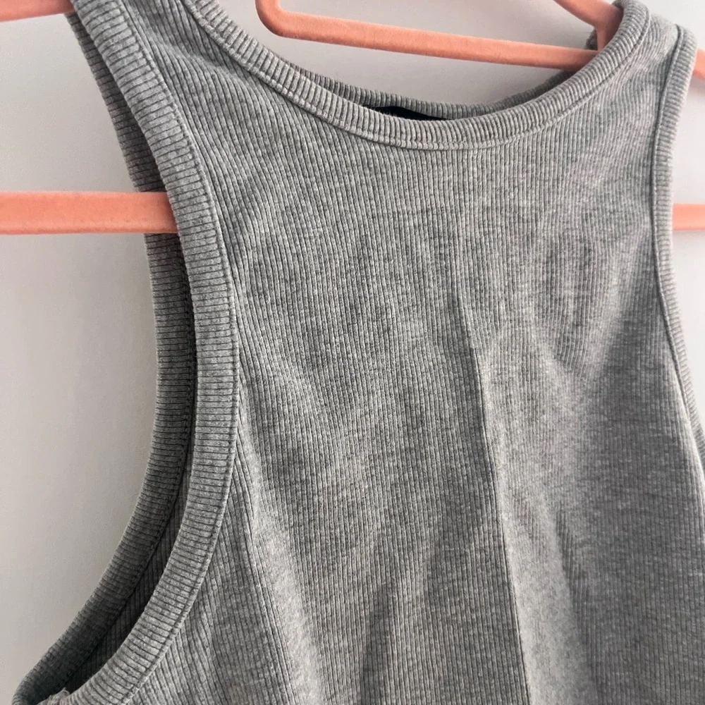 Forever 21 Gray Ribbed Crop Top - Picture 3 of 6
